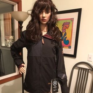 “Ride” snowboarding/ski jacket